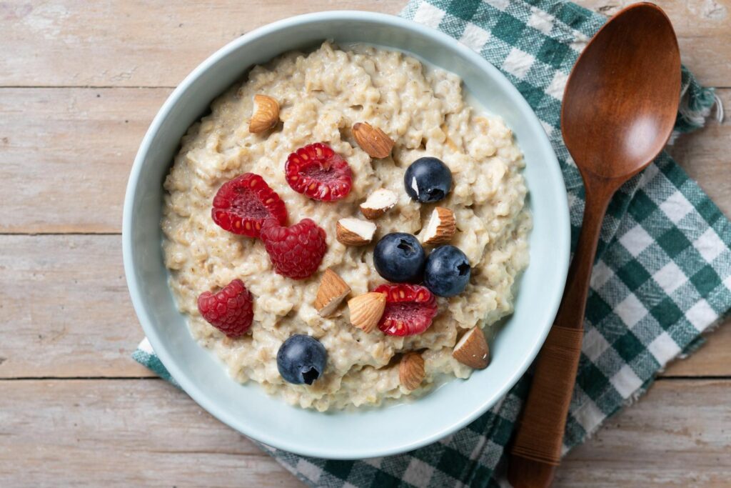 Porridge avena - Mirtilli e lamponi